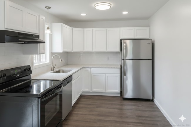 Building Photo - 286 Newridge Ave Unit 286