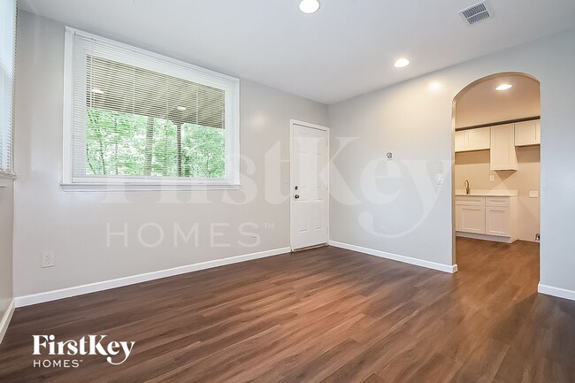 Photo - 4927 Wade Valley Way