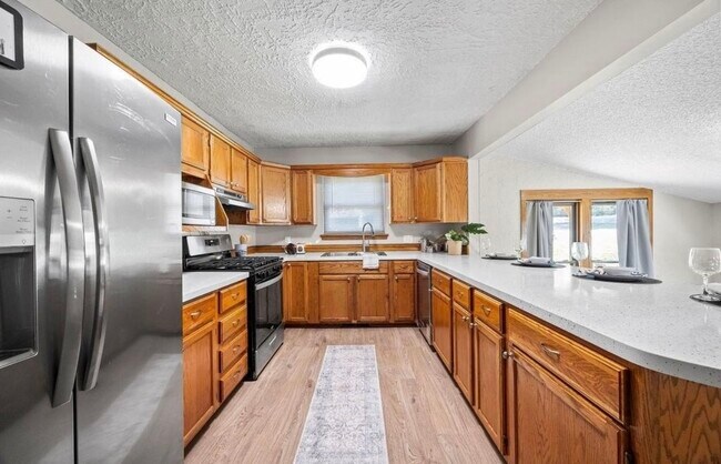 Photo - 1815 N Woolsey Ave