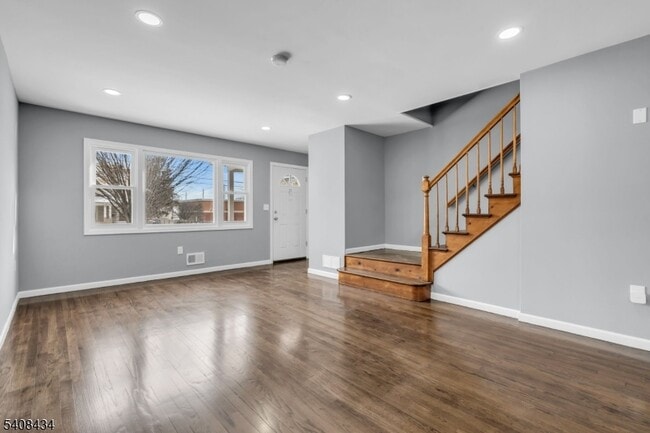 Photo - 417 Highland Pl