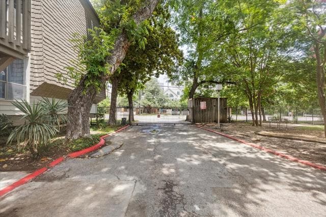 Photo - 4837 Cedar Springs Rd Unit 321