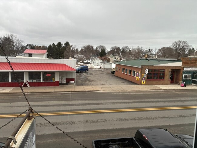 Vista de la calle desde la sala de estar - 649 Central Ave Unidad Jester's  1