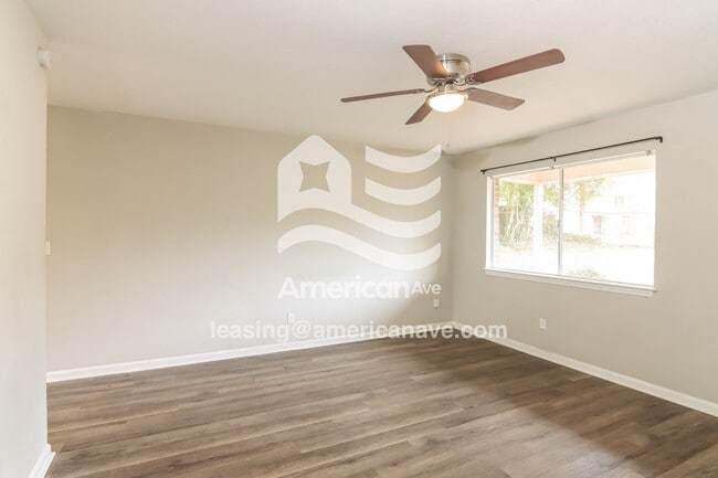 Photo - 1327 Ridgeview Rd