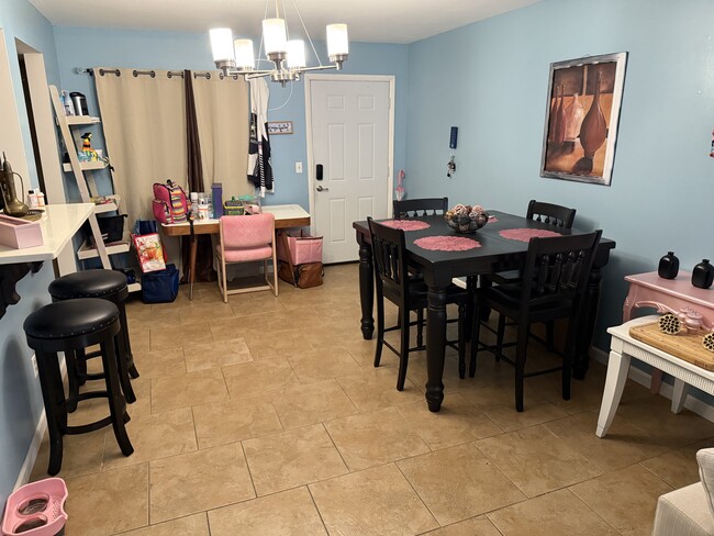 Photo - 216 Glenview Blvd Unit 102