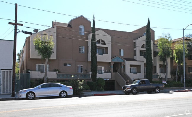 Building Photo - Pavillion Apartments