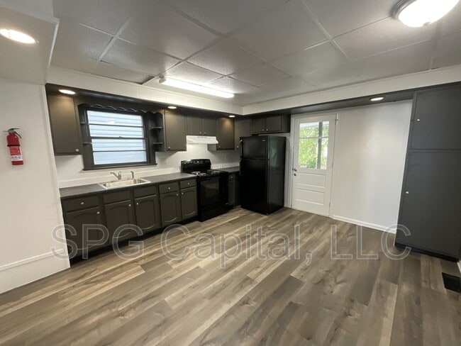 Photo - 712 W Mason Ave