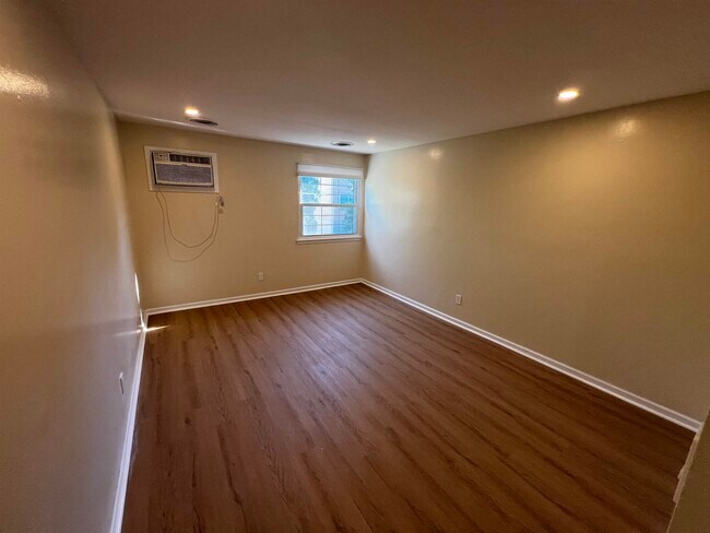 Photo - 357 Wayne St