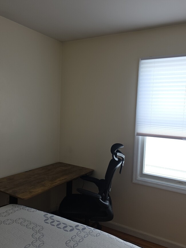 Photo - 15 Stagg St