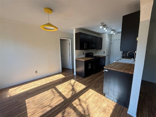 Photo - 6200 Boxcar Run