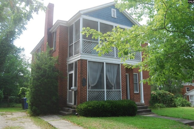 Building Photo - 1527 Gladden St