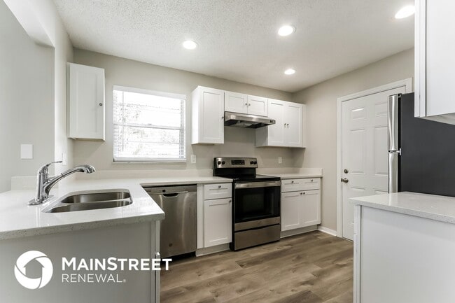 Photo - 2574 SW Monterrey Ln