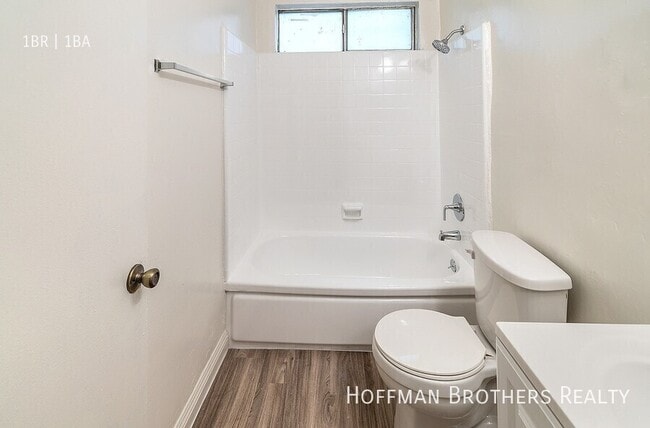 Photo - 20436 Cohasset St Unidad 3