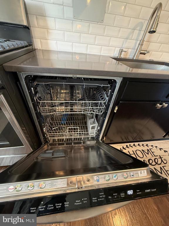 Photo - 5079 Macnamara Dr