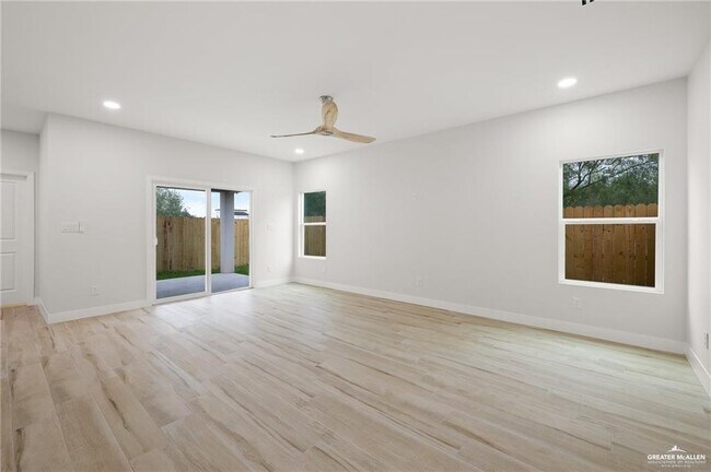 2615 E Solar Dr