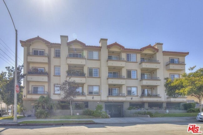 Photo - 601 Serrano Ave Unidad 204