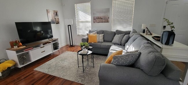 Photo - 250 N 21st St