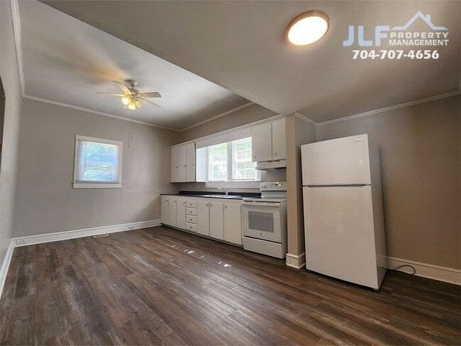 Photo - Cute 2 Bed/1 Bath Ranch in Downtown Kannapolis!