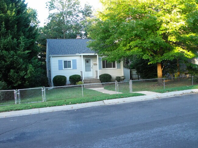 front - 12209 Middle Rd House