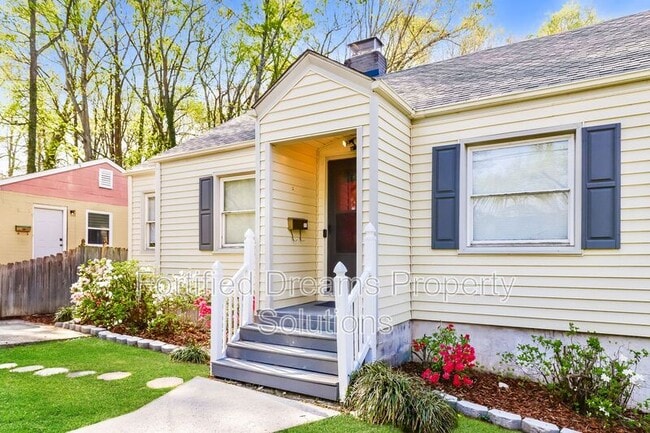 Photo - 2203 Maywood St