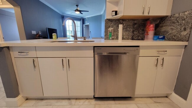 Photo - 533 NE 3rd Ave Unidad 545