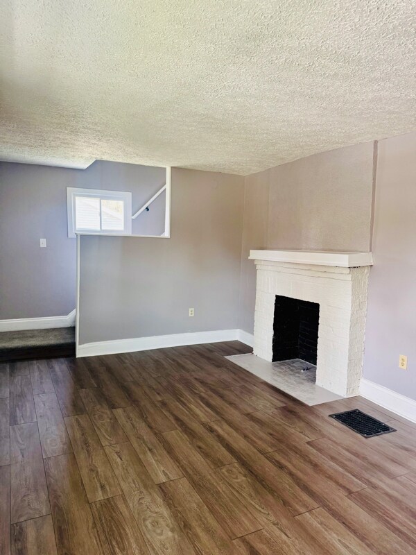 Photo - 1066 E 12th Ave