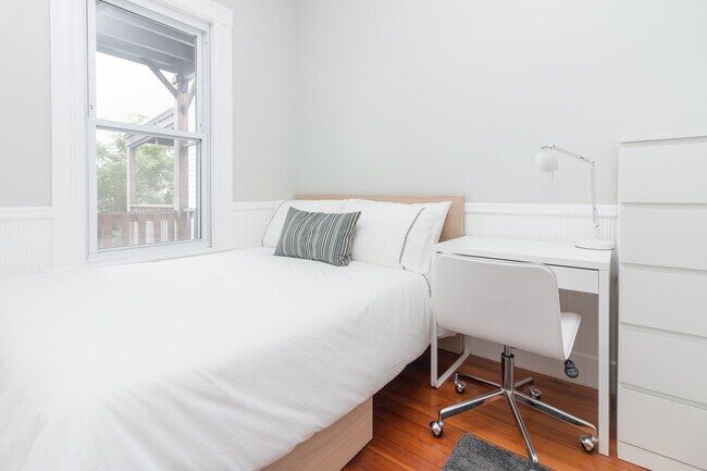 Photo - 155 Trenton St