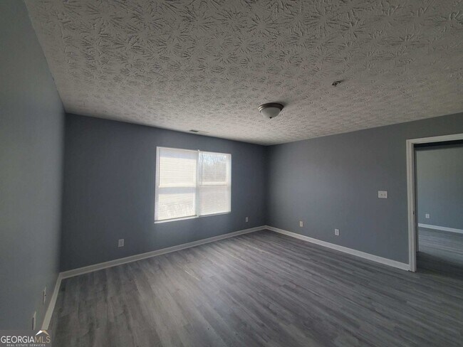 17301 Waldrop Cove