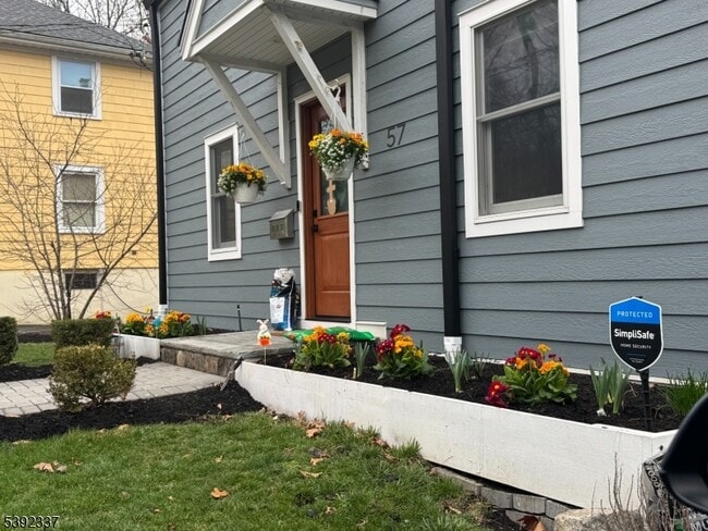 Photo - 57 Baltusrol Rd