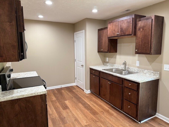 Photo - 216 8th Ave SW