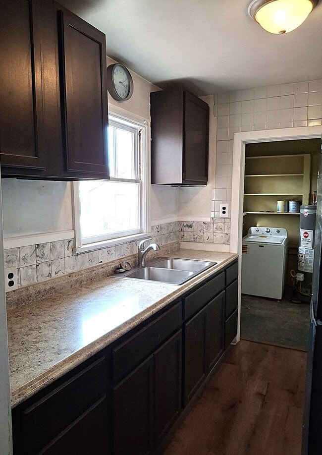 Photo - ALL PROSPECTIVE TENANTS MUST SUBMIT A $58 ...