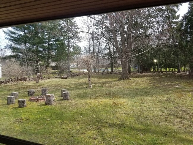 Photo - 3 bedroom Bungalow with finished basement..