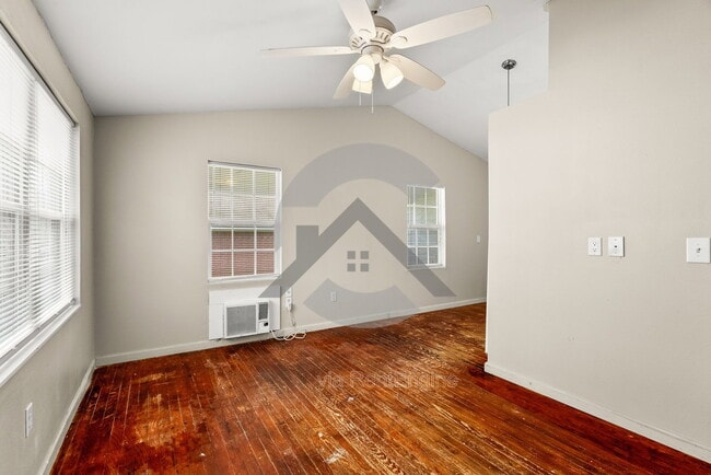 Photo - 2013 Independence St