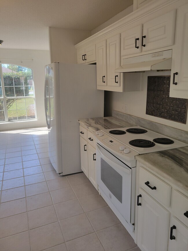 1886 Gulf Bay Ln House House Rental in Pensacola, FL