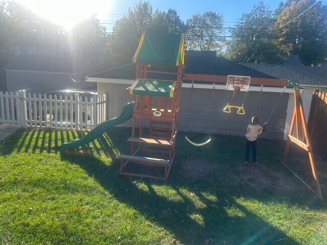 Photo - 3739 N Washburn Ave
