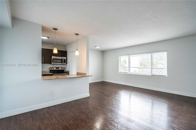 Photo - 1940 Biarritz Dr Unit 16