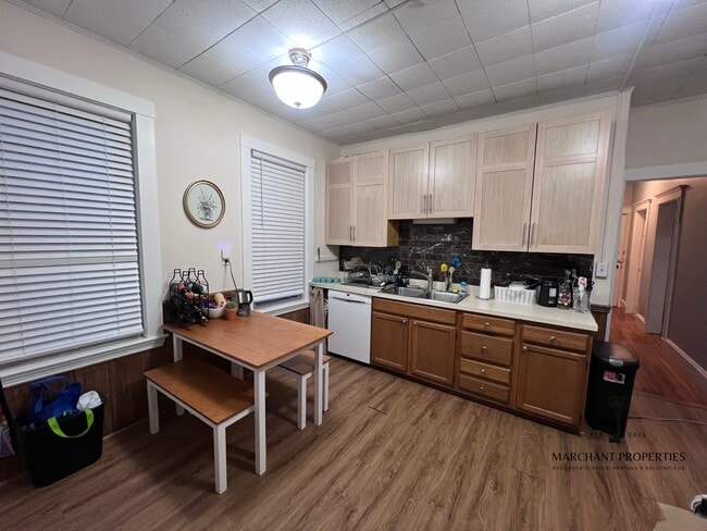 Photo - 11 Harvard Ter Unit 1