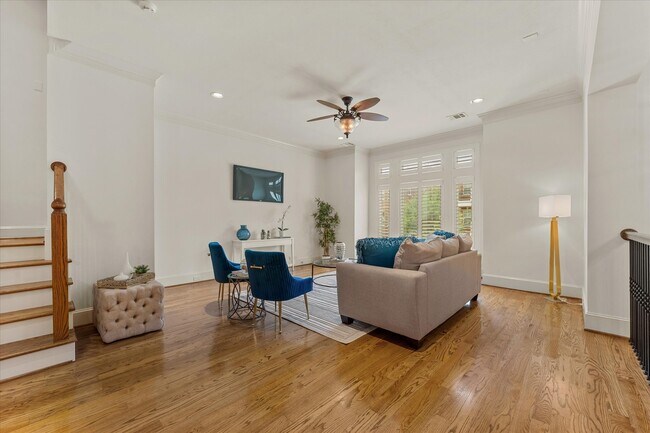 Photo - 30 History Row