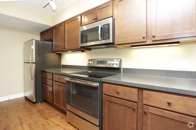Kitchen - Burton Ridge Apartments