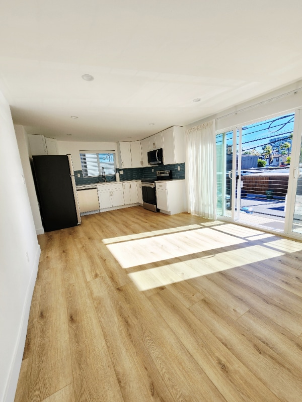 Building Photo - 2407 Abbot Kinney Blvd Unit 633