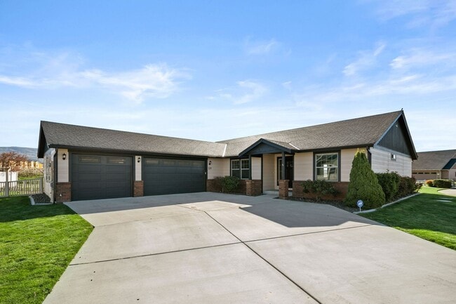229 Sun Valley Dr