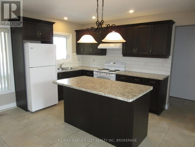 Photo - 11981 Morris Rd