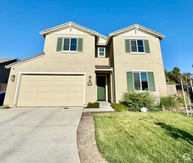 Building Photo - 5 Bedroom 3 Bath Home with Pool, pool and ...