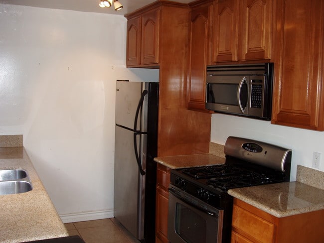 Photo - 608 Santa Clara Ave Unit 6