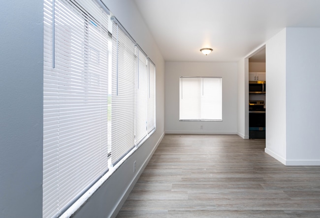 3657 Delor St Unit 3657-2F