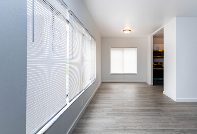 Photo - Cozy 2-Bedroom Apartment with Convenient A... Unit 3751-2F