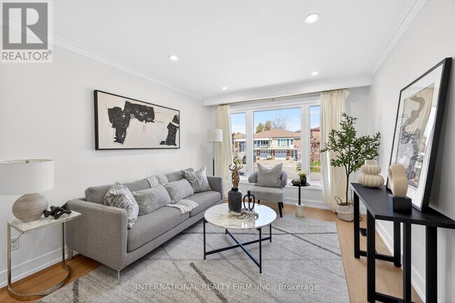 Photo - 26 Dellbrook Crescent