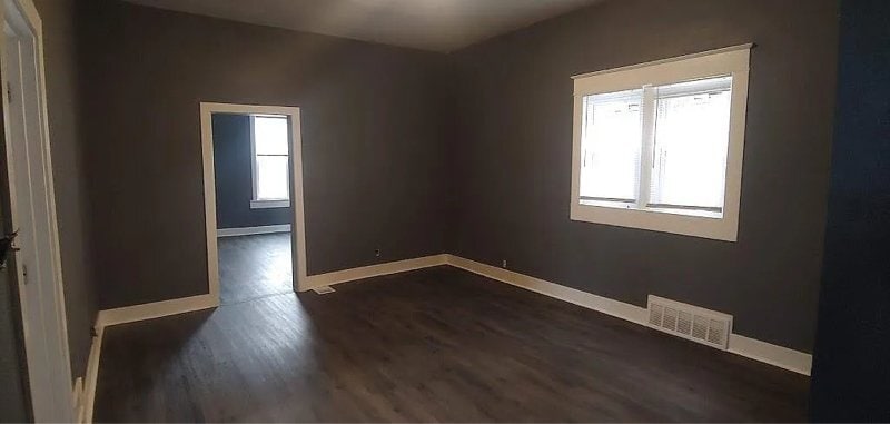 Photo - 2002 14th Lower