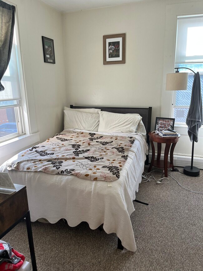 53 W 7th St Unit 2