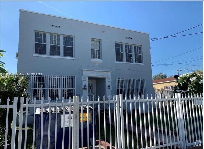 Building Photo - 3364 SW 2nd St Rental
