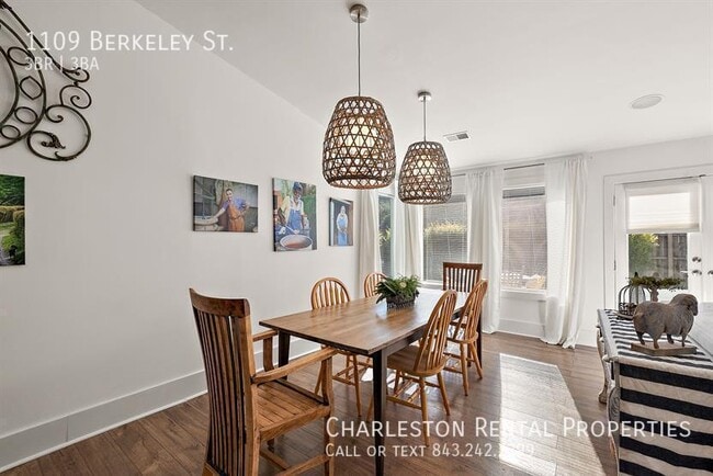 Photo - 1109 Berkeley St